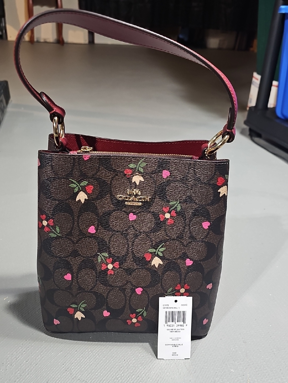 Coach C7975 Brown/Multi Signature Heart Petal Print Small Town Bucket Bag NWT